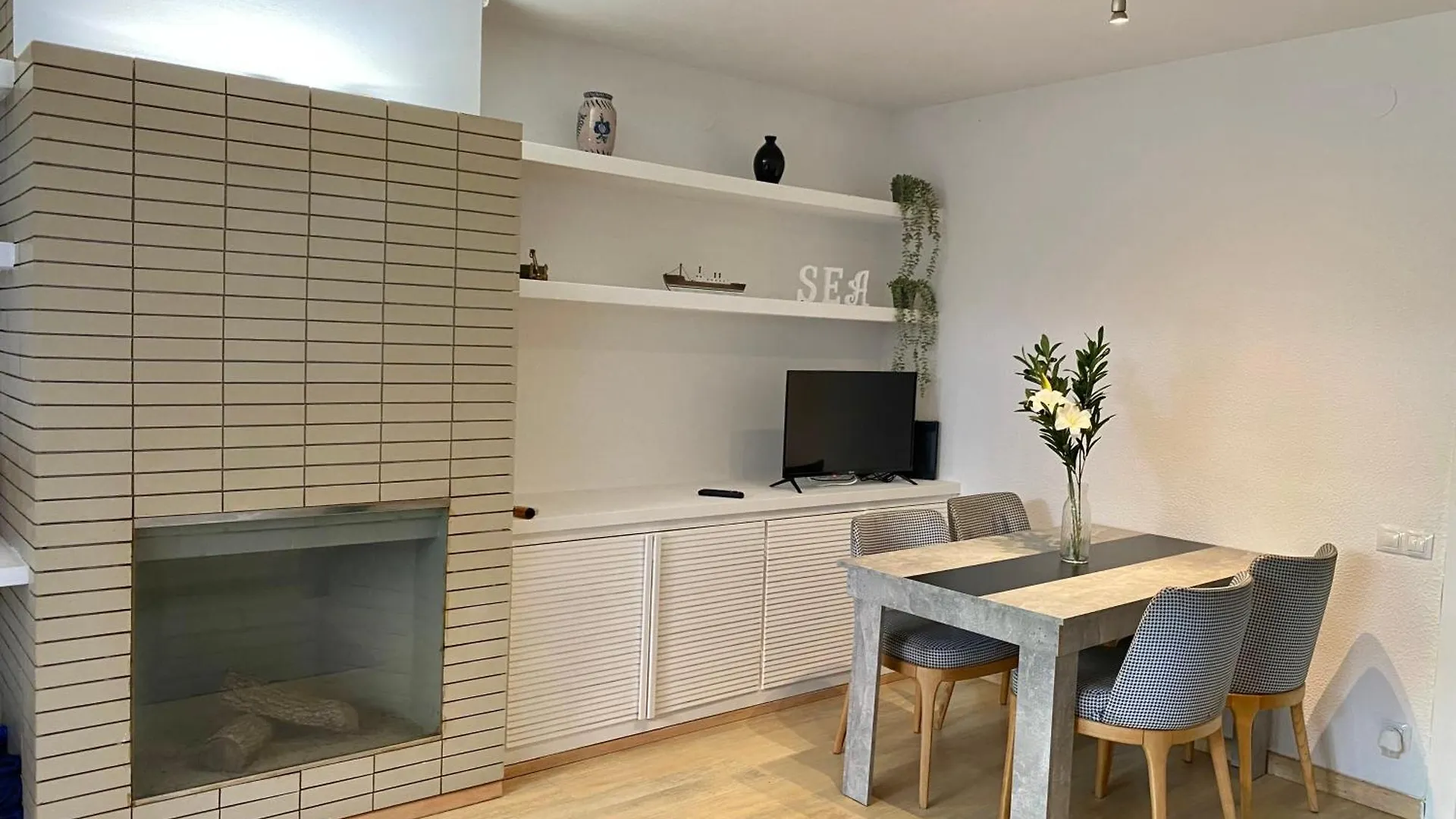 Mediterranean Escape Barcelona Apartment